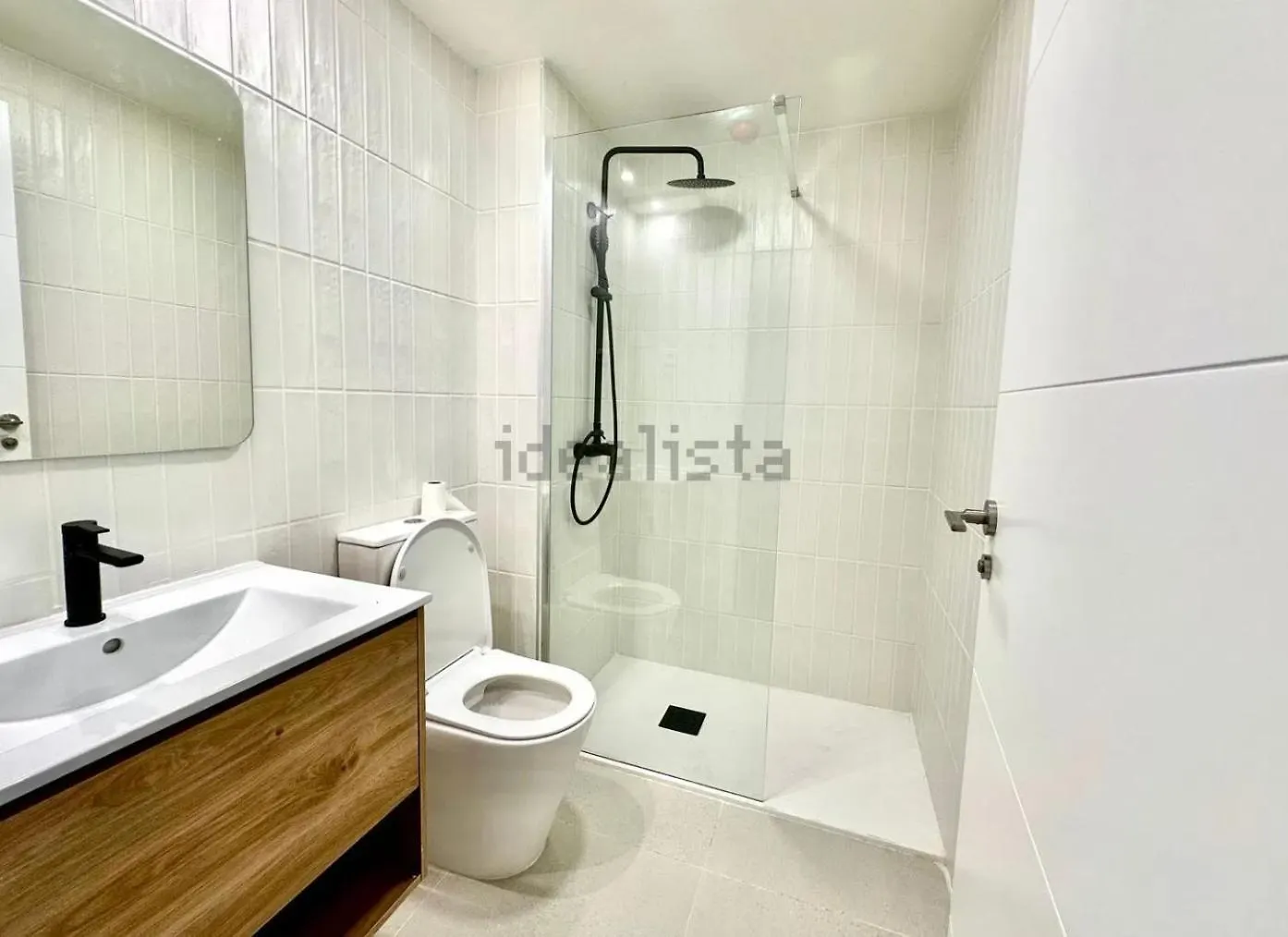 Apartamento Estudios Homer Y Disney Con Piscina Olimpica Climatizada, Exterior,Gimnasio, Coworking, Netflix Y Wifi Gratis San Sebastián de los Reyes España