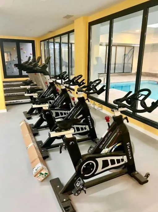 Estudios Homer Y Disney Con Piscina Olimpica Climatizada, Exterior,Gimnasio, Coworking, Netflix Y Wifi Gratis San Sebastián de los Reyes 0*,