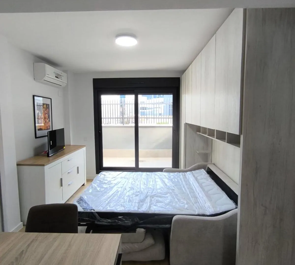 Estudios Homer Y Disney Con Piscina Olimpica Climatizada, Exterior,Gimnasio, Coworking, Netflix Y Wifi Gratis San Sebastián de los Reyes 0*,