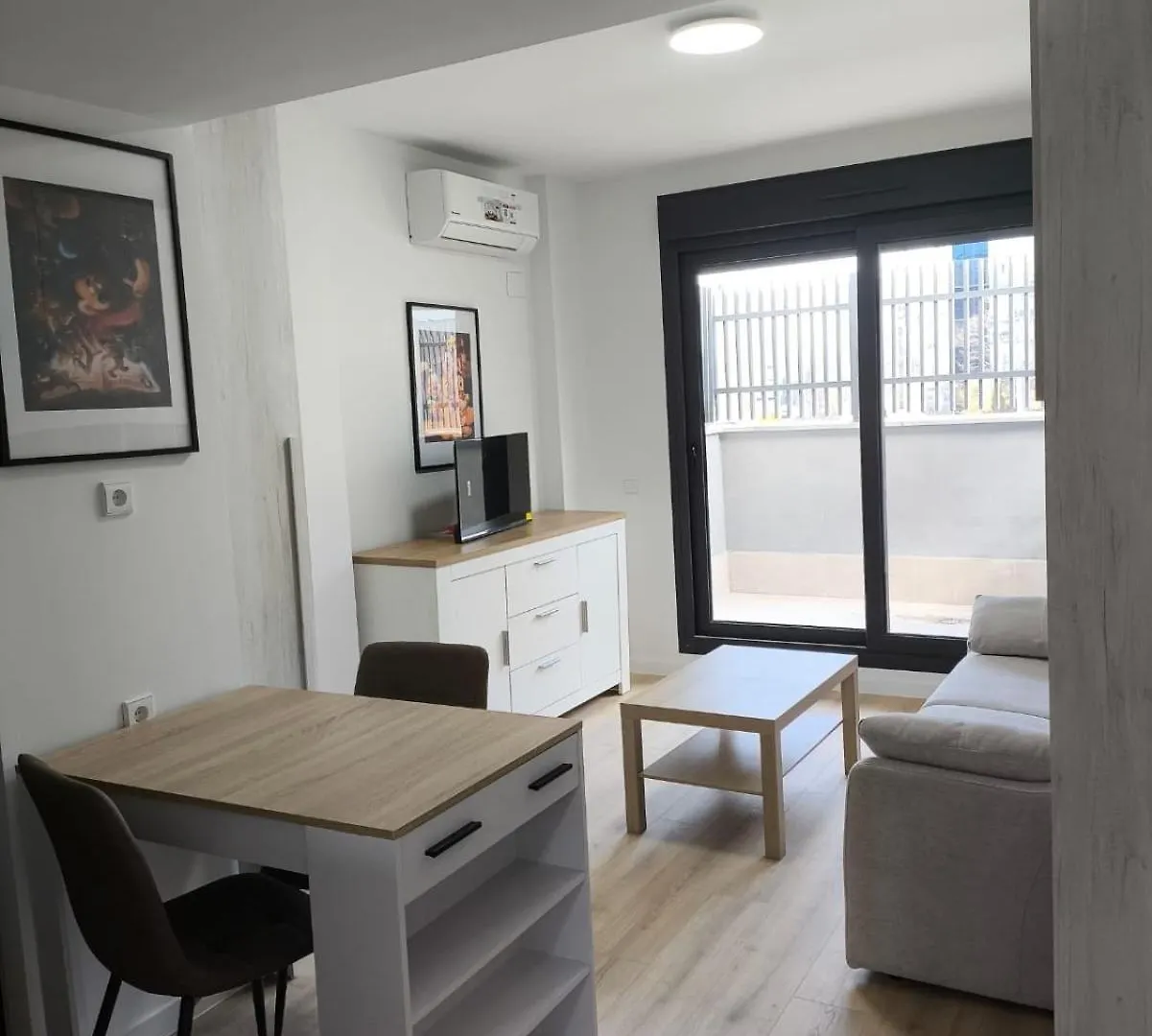 Apartamento Estudios Homer Y Disney Con Piscina Olimpica Climatizada, Exterior,Gimnasio, Coworking, Netflix Y Wifi Gratis San Sebastián de los Reyes