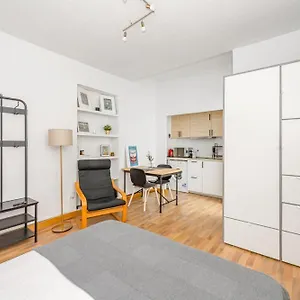 Alojamiento Cerca Del Wizink Y Las Ventas Apartamento