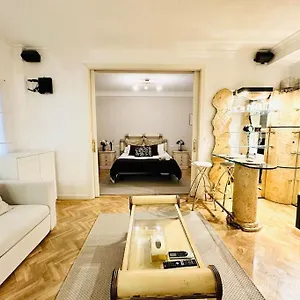 Entero En Chamartin 113 Apartamento